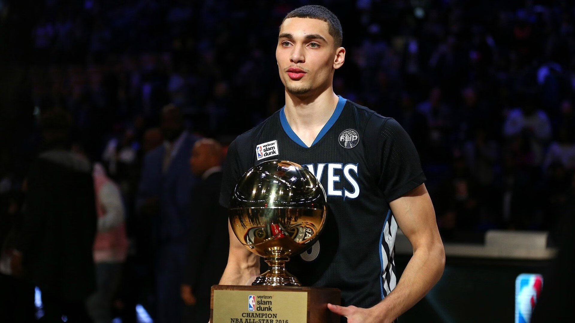 布莱克本高强度逼抢，蓝白军团冲击季后赛，布莱克本vs